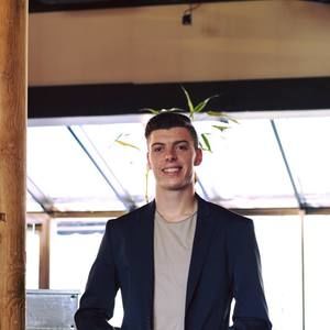 Meet your Posher, Samuel